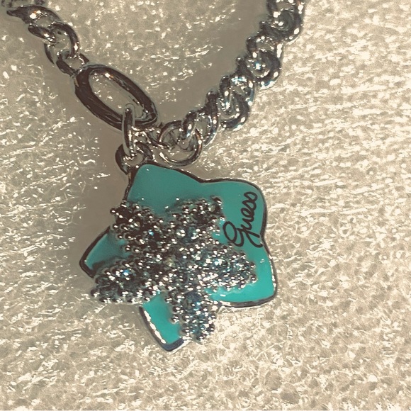 Guess Starfish Charm Bracelet - Picture 6 of 7